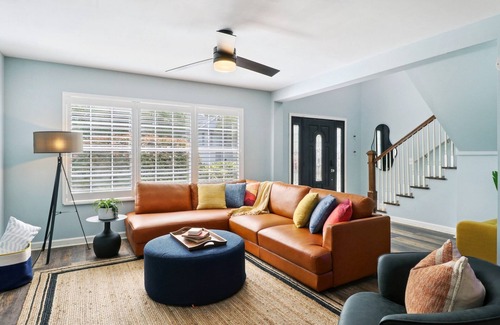 Savannah House | Modern 5BR Home I GameRoom & Workspace