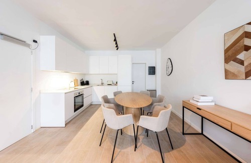 Antwerp Apartment | Modern 6-Guest Apartment in Central Antwerp