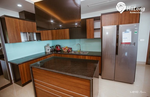 Ha Long Apartment | Modern 7-bedroom apartment with seaview balcony