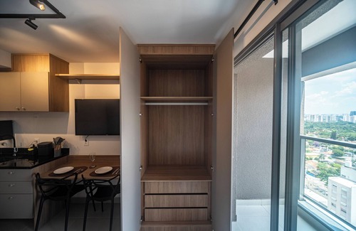 Santo Amaro Apartment | Modern and Sophisticated Studio - Santo Amaro | Near US Consulate and Metro