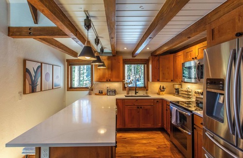 Blue River Cabin | Modern A Frame in Breck ~ Sauna ~ Spa ~ Views