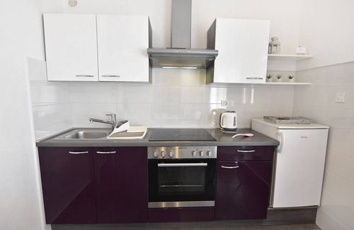 Umag Apartment | Modern accommodation in Umag, near beach, air-conditioned, terrace, parking