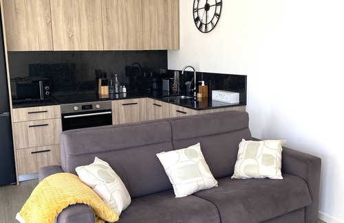 Villenave-d'Ornon House | Modern air-conditioned house with garden!