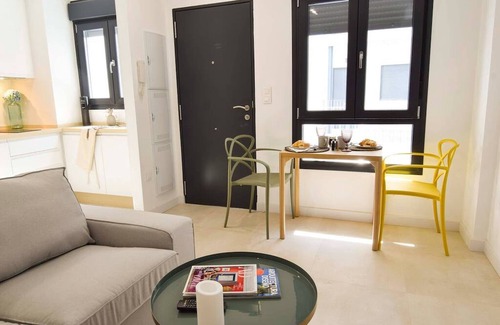 El Molinillo Apartment | Modern and Charming flat in Malaga by SharingCo