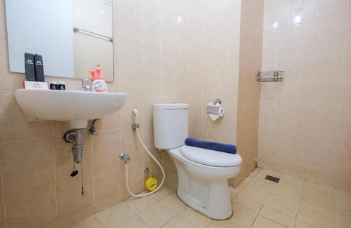Sunter Apartment | Modern and Classy 1BR Green Lake Sunter Apartment By Travelio