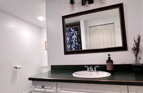 Port Moody Apartment | Modern and Cozy 2-bdrm Suite Steps Away from Nature Near the Ocean