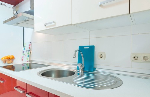 Campos Eliseos Apartment | Modern and Cozy Apartment near the Beach and Historic Center in Málaga