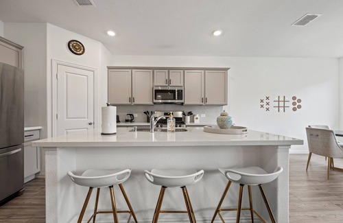 Haslet House | Modern and Cozy Home Near Fort Worth, 3 Bed 2 Bath