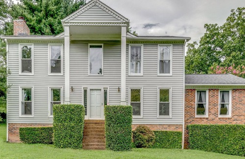 Brentwood House | Modern and Eclectic Getaway in Brentwood Tennessee