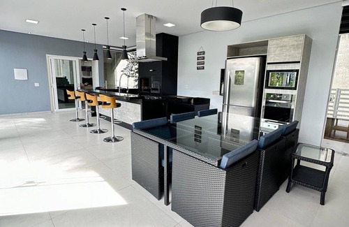 Mogi das Cruzes House | modern and elegant mansion in a privet condominium.
