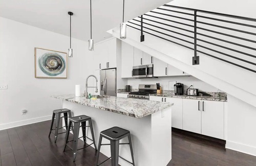 Fountain Square House | Modern and Fun 4BR+ Pool Table in Fountain Square