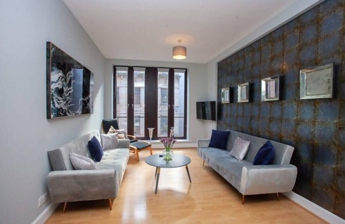 City Centre Glasgow Condo | Modern and refurbished Flat in Merchant City