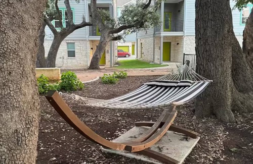 Leander Apartment | Modern and spacious Austin