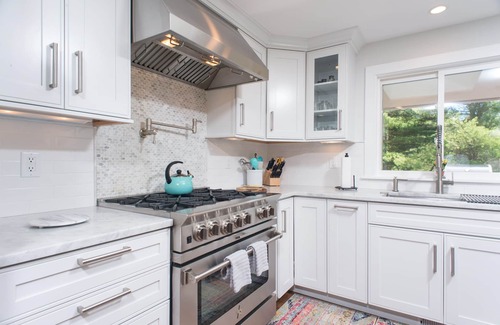 Lee House | Modern And Spacious Berkshires Retreat 5 bdrm 3 bath