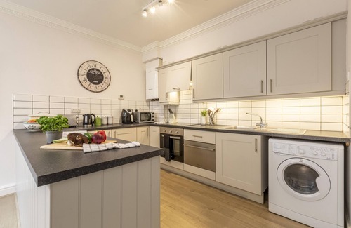 Bath House | Modern and spacious central mews house for 4 with private parking