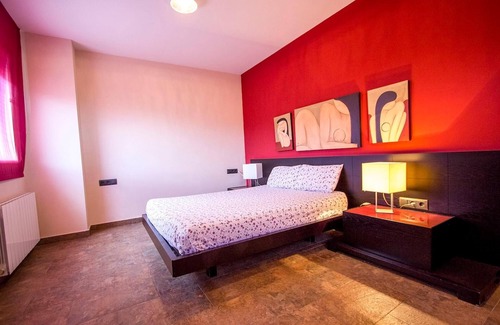 Can Vinyals Villa | Modern and spacious w/private pool close to BCN