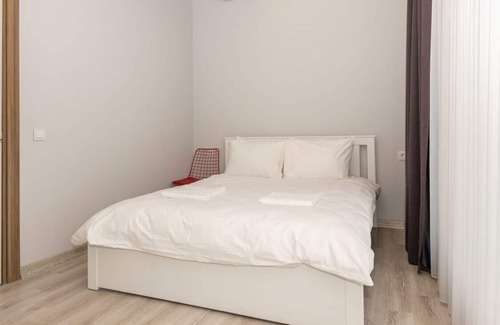 Maslak Apartment | Modern and Spacious Flat with City View in Sariyer