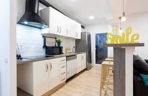 Poligono Alameda Apartment | Modern and Spacious in Malaga center, with Garage!