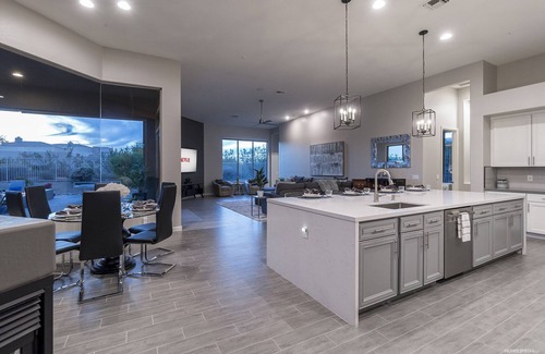 Pinnacle Foothills House | Modern and Spacious Home near Troon North - Close to Golf Courses