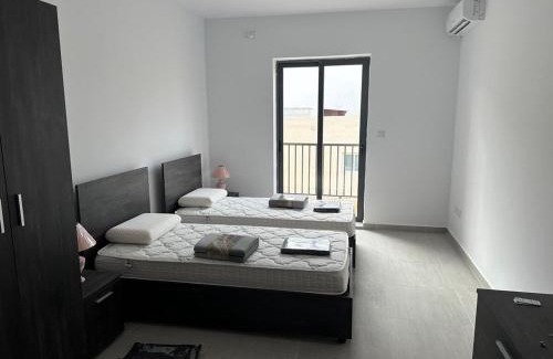 Msida Apartment | Modern and Stylish 3-Bedroom Flat in L-Imsida