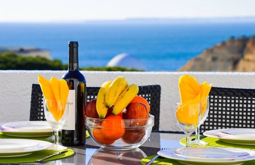Vale de Centianes Apartment | Modern and tastefully furnished holiday apartment with panoramic sea view -K