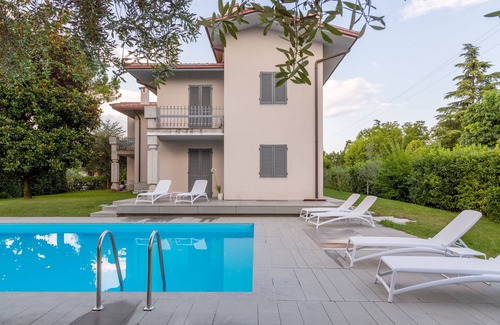 San Benedetto di Lugana Apartment | Modern and with Pool - Apartment Baseventuno 1