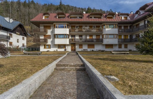 Tarvisio Apartment | Modern Apart x 4 Forest View