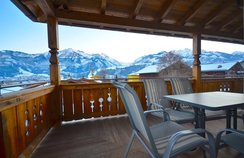 Furth Apartment | Modern apartment, private sauna, spectacular views, 5 min to ski lifts