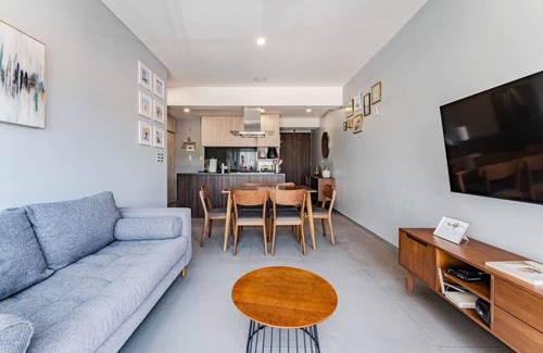 Del Valle Apartment | Modern Apartment with Pool, Gym and Coyoacán Charm