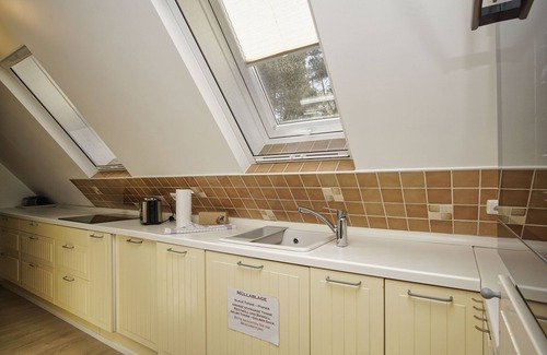 Glowe Apartment | Modern apartment no. 5 with balcony, sauna in the house, garden - Ferienwohnungen am Wald