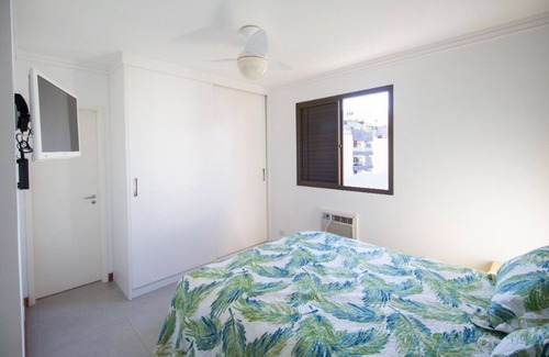 Jardim Belmar Apartment | Modern apartment 2 blocks from the beach