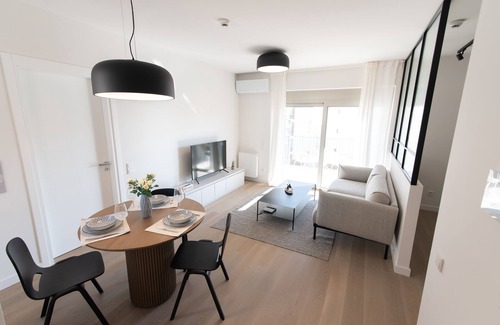 Kaisariani Apartment | Modern apartment close to Athens city center (Form F2)