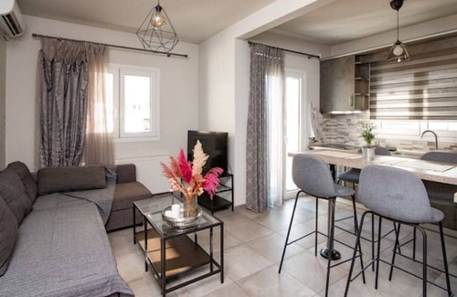 Sykies Apartment | Modern apartment in the center of Thessaloniki