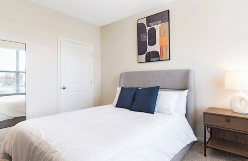 Acton Apartment | Modern Apartment in Prime Location (ID8982X42)