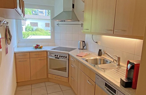 Minusio Apartment | Modern apartment in a well-kept apartment building in a quiet location