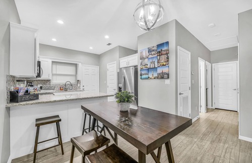 Weslaco Apartment | Modern Apartment in Gated Community