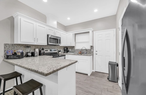 Weslaco Apartment | Modern Apartment in Gated Community
