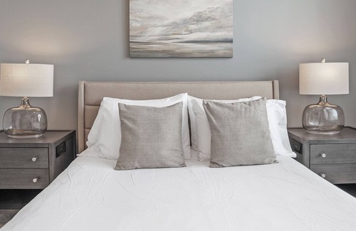 Bowling Green Apartment | Modern Apartment in Prime Location (ID9374)
