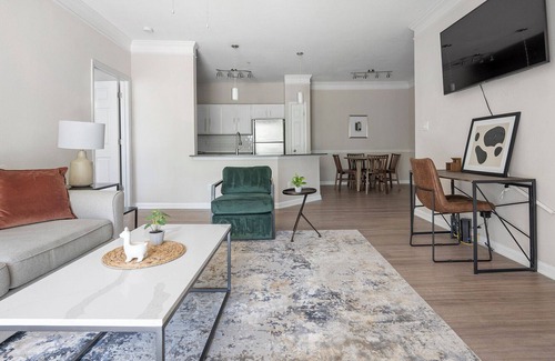 Ballantyne Apartment | Modern Apartment in Prime Location (ID1374X918)