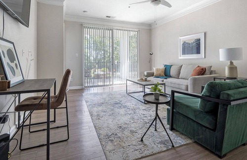 Ballantyne Apartment | Modern Apartment in Prime Location (ID1374X918)