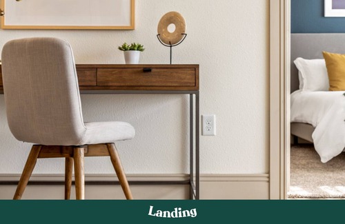 Florence Apartment | Modern Apartment in Prime Location (ID8502)