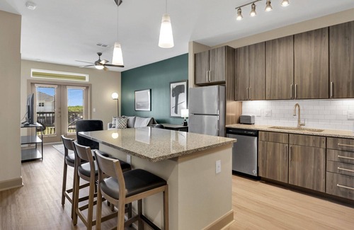 La Porte Apartment | Modern Apartment in Prime Location (ID4336X27)