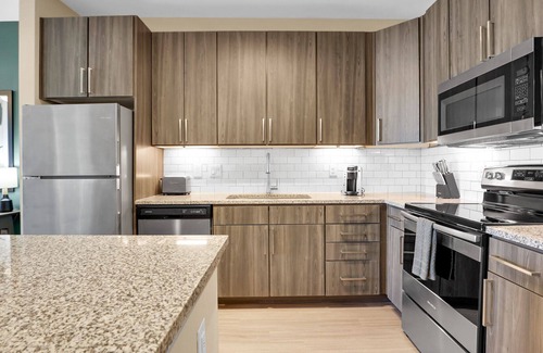 La Porte Apartment | Modern Apartment in Prime Location (ID4336X27)