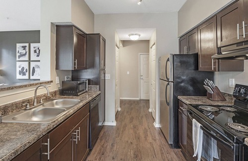 Germantown Apartment | Modern Apartment in Prime Location (ID2428X0)