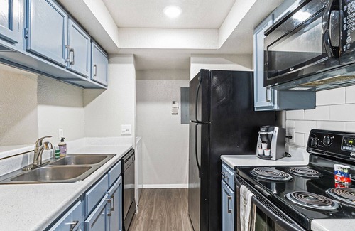 Wells Branch Apartment | Modern Apartment in Prime Location (ID9130X25)