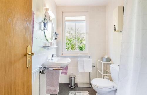 Schwalefeld Apartment | Modern Apartment in Schwalefeld with Garden