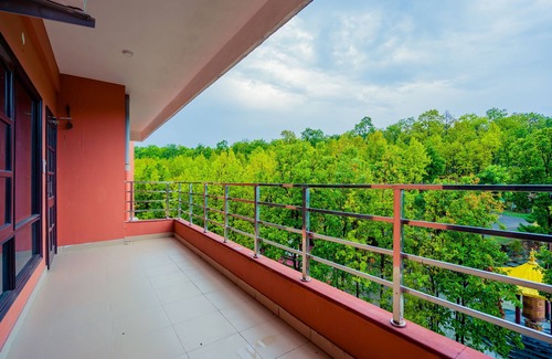 Bullawala Apartment | Modern Apartment in Serene location on Cityside HillTop
