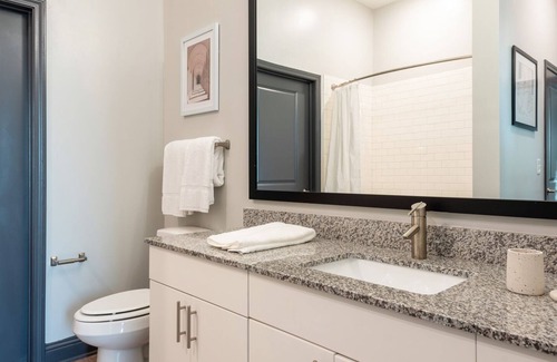 Keller Apartment | Modern Apartment in Prime Location (ID2092X33)