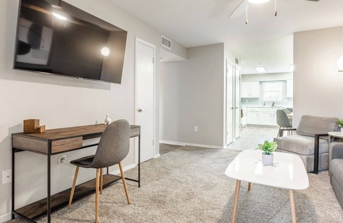 Georgetown Apartment | Modern Apartment in Prime Location (ID2934X08)