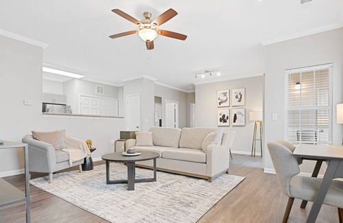 Jamestown Apartment | Modern Apartment in Prime Location (ID8542X39)